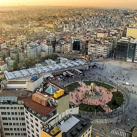 The Roomy Sisli Szálloda