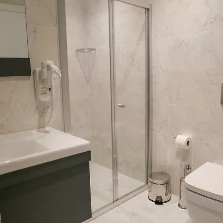 The Roomy Sisli Szálloda 3*