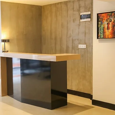 The Roomy Sisli Szálloda 3*